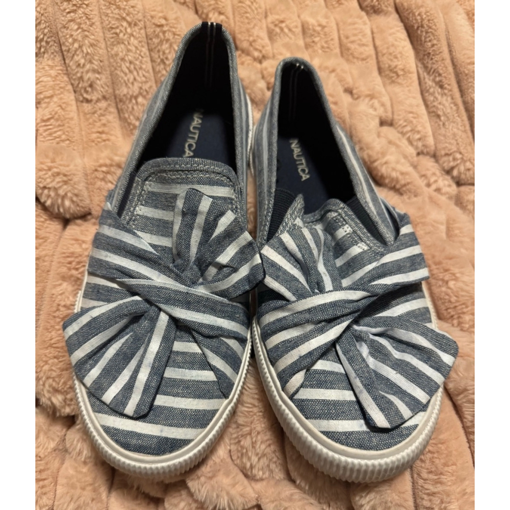 Women's Nautica Shoes, Size 8.5 Blue and White Bow Slip-on Loafers
